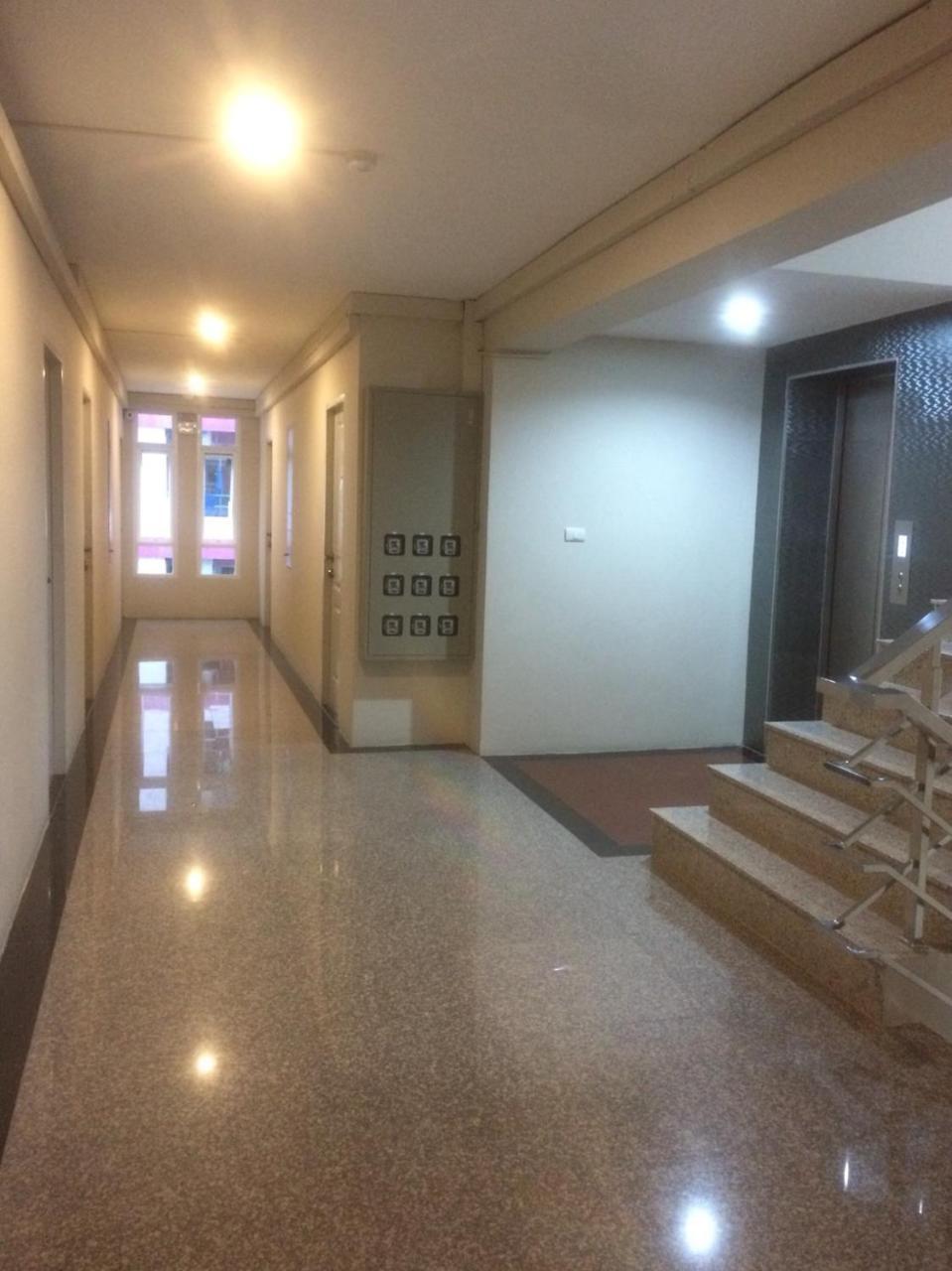 Step One At דירה *